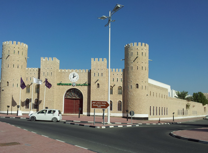 申请沙特签证应该什么时间到使馆递交材料？
